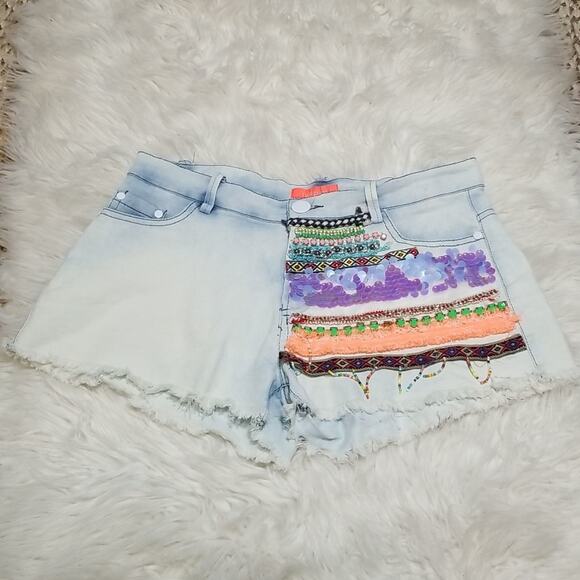 Lulumari Light Wash Embellished Jean Shorts - Picture 1 of 9